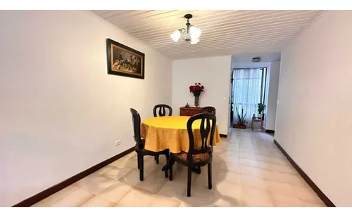Apartamento En Venta Ubicado En El Poblado, Medellín.sector La Concha.