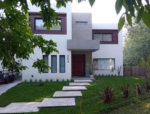 Imagen 1 de 6 de Casa - San Isidro Labrador