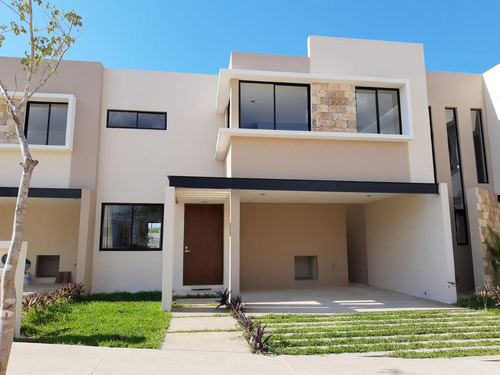 Casa Con 3 Recámaras En Privada Con Amenidades En Cholul,mérida,yucatán.