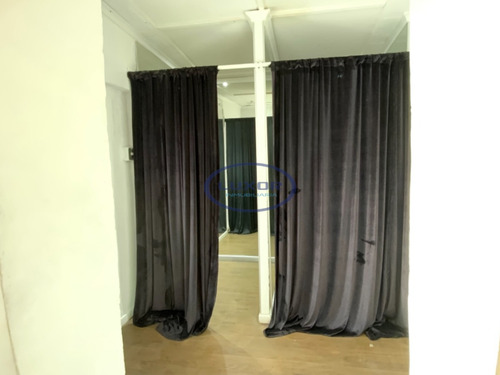 Excelente Ubicación. Ideal Para Oficinas Y Diversos Rubros.