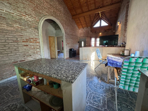 Venta Casa 4 Ambientes En General Rodriguez.
