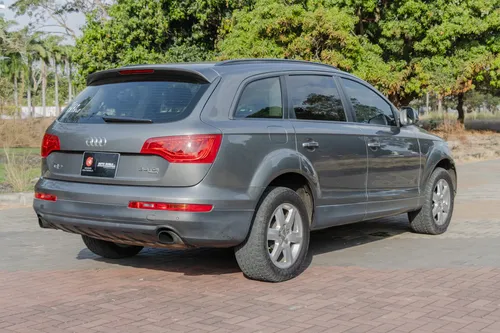 Audi Q7 V6 3.0 Tdi Quattro Attraction