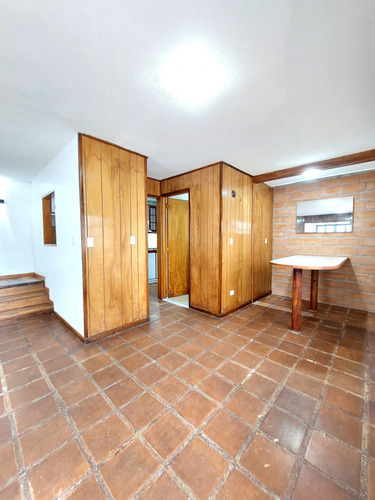 En Venta: Townhouse Urb. Club De Campo, San Antonio De Los Altos