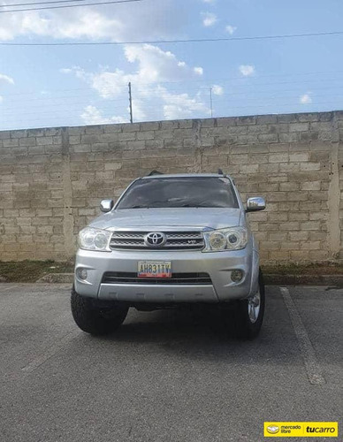 Toyota Fortuner 4x2