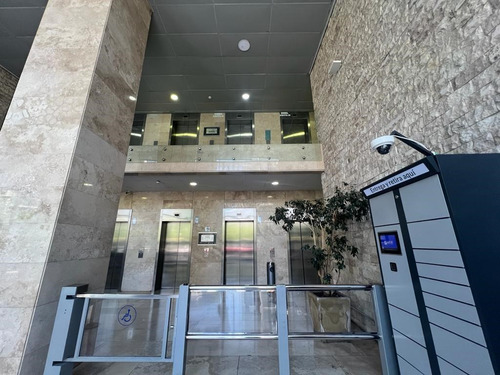 Edificio Quantum En Mejor Sector De Negocios De Las Condes