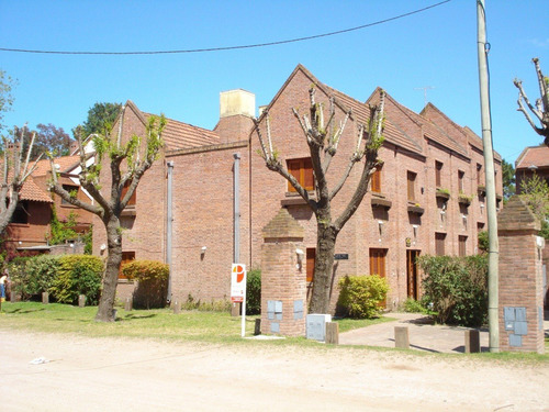 Imagen 2 de 25 de Duplex En Venta En Pinamar-4 Ambientes-2 Dorm-2 Baños-patio Parrilla