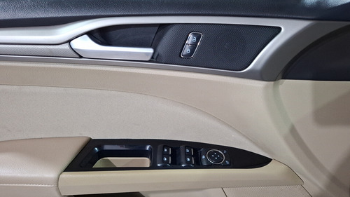 Ford Fusion 2.5 SE I4 NAV MR AT