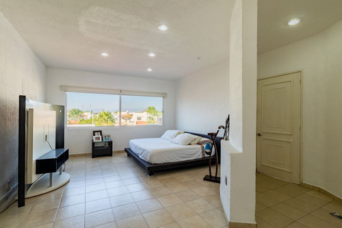 Vendo Casa En Condominio, En Cuernavaca, A Un Paso De Sumiya