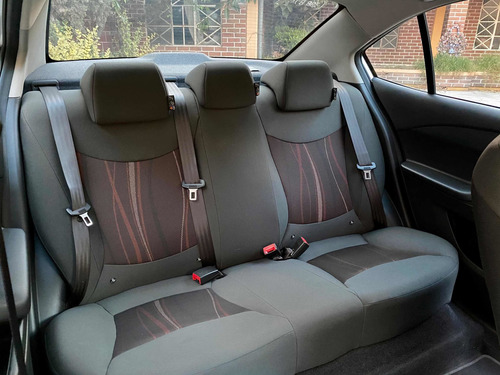 Imagen 11 de 14 de Chevrolet Aveo 2020 Ls Manual Radio Airbag Electrico Aire Ac