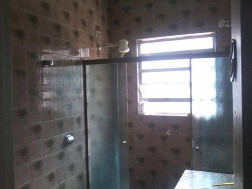 Imagem 10 de 30 de Bem Localizada 4 Dormitorios 1 Suite 3 Banheiros Sala 2 Ambiente 2 Vagas Na Garagem 1 Cozinha Grande Escritorio Deposito Para Alimentos Area De Serviço Com 2 Tanques - Hm1628