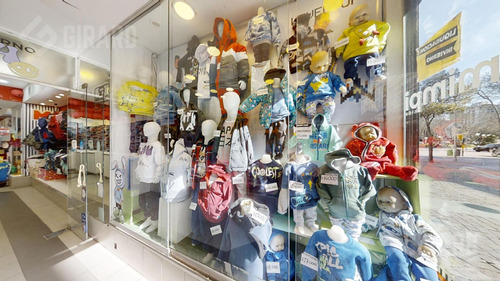 Local En Venta Con Espacio De Cochera, Zona Centro.