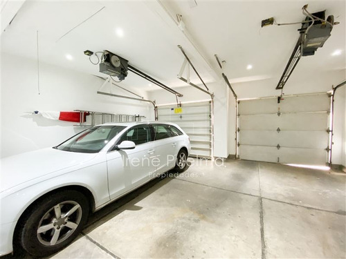 Casa En Venta De 5 Dorm. En Lo Barnechea