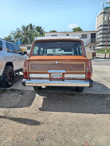 Jeep Wagoneer