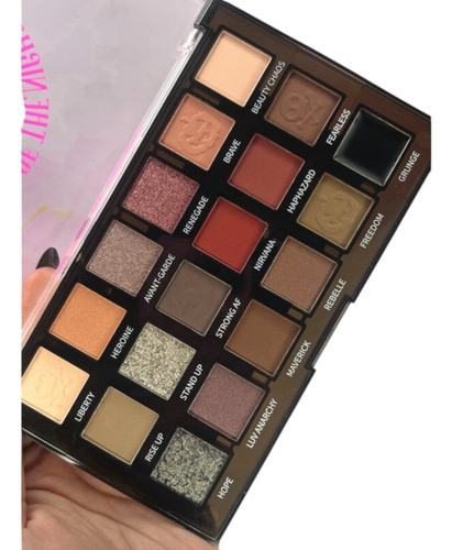 Paleta 18 Sombras Ojos Matte Metalizada Ushas Maquillaje Pro