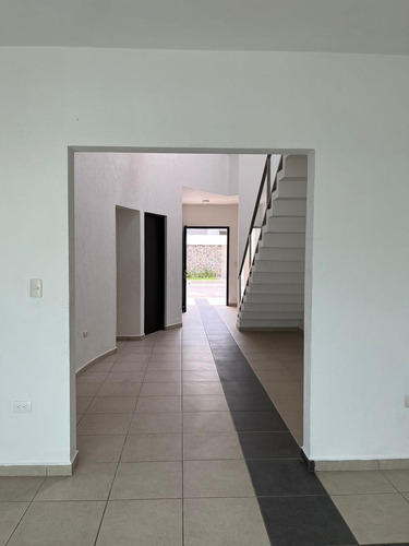 Fracc Las Palmas Casa En Venta Excelente Estado , 3 Recámaras Con A/c Y Persianas