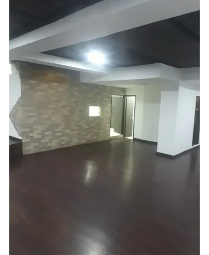 Venta De Local Con Renta En Milán