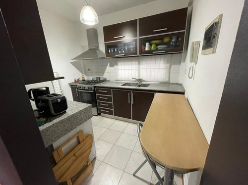 Imagen 4 de 12 de Hermoso Departamento Amueblado En Venta De 2 Ambientes Con 2 Cocheras Lomas Este