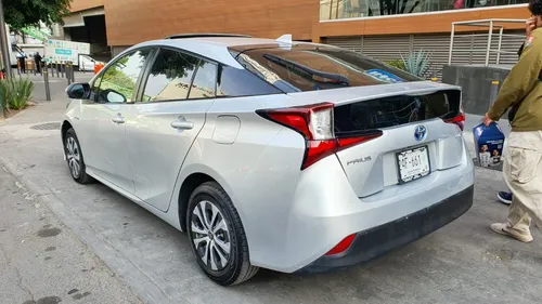 Toyota Prius 1.8 Premium Cvt