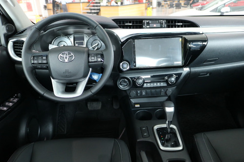 Imagen 3 de 10 de Toyota Hilux 4.0 2023
