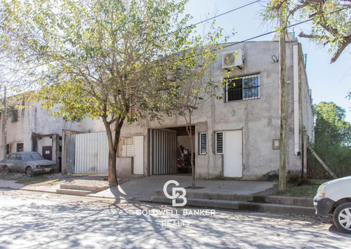 Galpón En Cerrillos De 200 M2, Más 6 Estufas Y 1 Departamento De 2 Dormitorios.