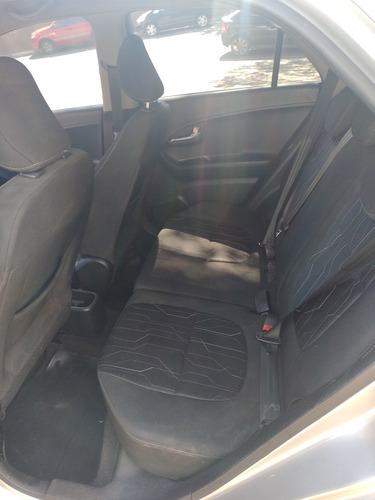 Imagem 7 de 7 de Kia Picanto 2013 1.0 Ex Flex 5p