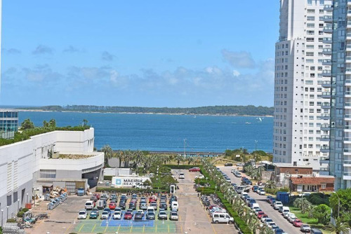 Imagen 2 de 15 de 2 Dormitorios Y 1/2 En Casino Tower Punta Del Este