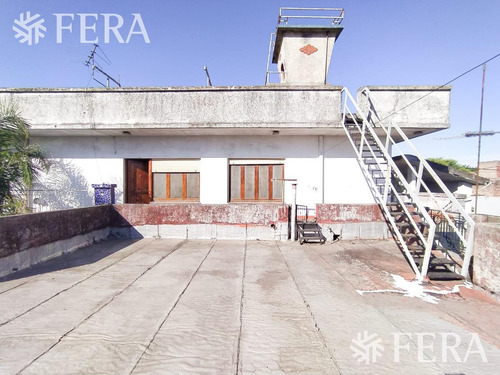Imagen 25 de 30 de Venta De Casa Para 2 Familias De 5 Ambientes Con Cochera , Jardín Y Patio Wilde (27362)