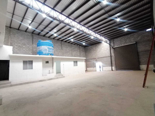 Sacramento Bodega En Renta A 30 Mts De La Carretera En El Km 22