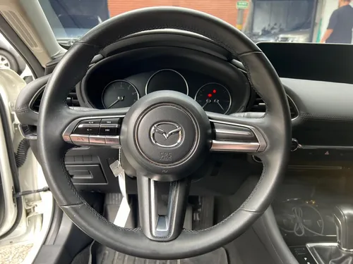 Mazda 3 2.0 Touring