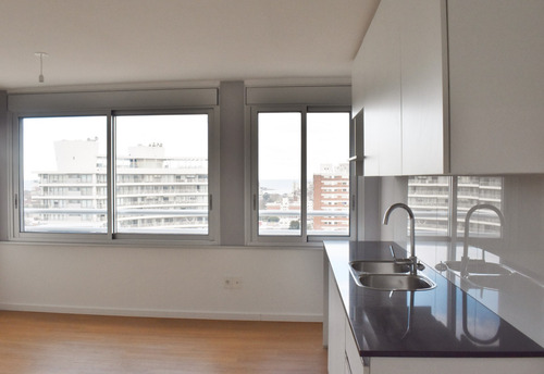 Imagen 7 de 14 de Apartamento 1 Dormitorio En Malvín- E-tower Sky Ne #904