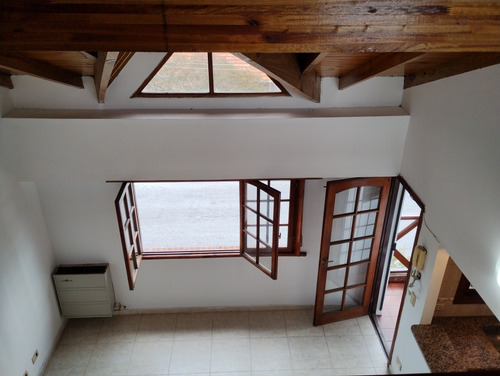 Loft 2 Ambientes En Planta Alta. Chauvín