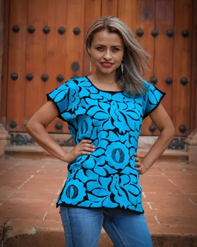 Blusa Bordada A Jalapa De Diaz Oaxaca / Artesanal