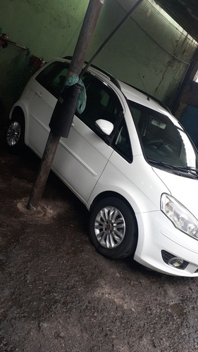 Fiat Idea 2012 1.4 Attractive Flex 5p