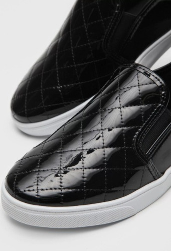 Imagem 4 de 4 de Sapato Básico Slip On Via Uno Feminino