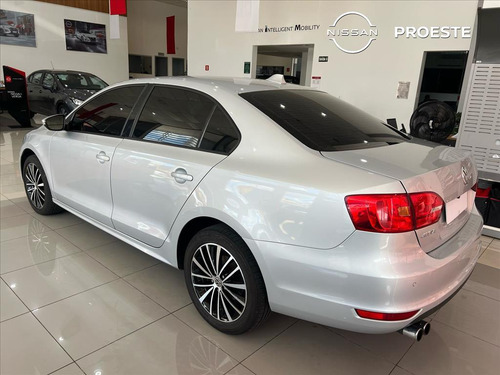 Volkswagen Jetta 2.0 Comfortline Flex 4p Manual