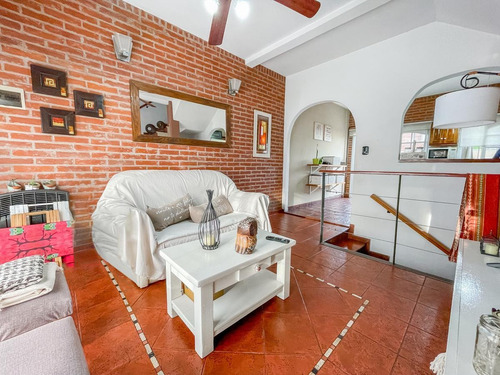 Imagen 8 de 25 de Venta Departamento Tipo Triplex De 4 Ambientes Con Patio Con Parrilla En Sarandí (30746)