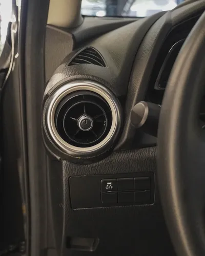 Mazda 2 GRAND TOURING LX
