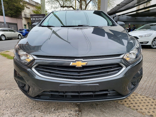 Imagen 4 de 25 de Chevrolet Onix 1.4 Lt Mt 2016 Gris Usado Nt