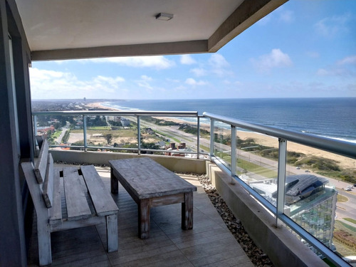 Apartamento En Alquiler Por Temporada De 3 Dormitorios En Playa Brava (ref: Bpv-8396)