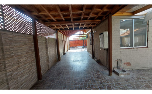 Casa Remodelada En Santo Tomás (4d-4b) - Quilicura