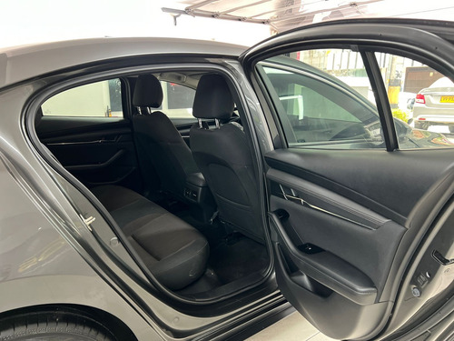 Mazda 3 Touring Híbrido AT 2.0 2023