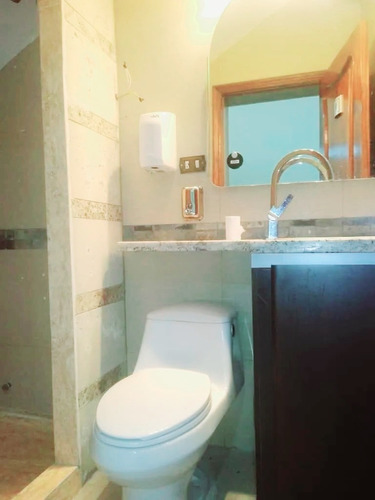 Grupo Inmobiliario Acres 20.2 Alquila Local, La Morita Rz