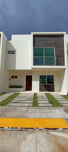 Casa En Alfredo V Bonfil, Cancun, Quintana Roo 