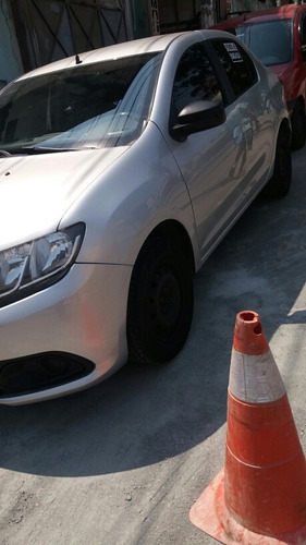 Renault Logan 2015 1.6 Expression Hi-power 4p