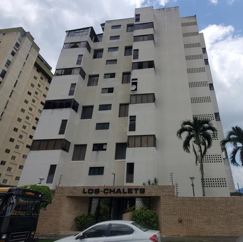 Apartamento En Venta Semiamoblado De 117m2 En La Urbanizacion La Trigaleña - Valencia, Carabobo. Rv*