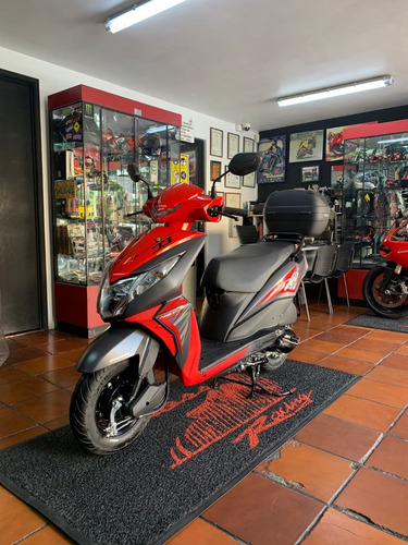 Imagen 3 de 7 de Honda Dio 110 Equipada Nueva