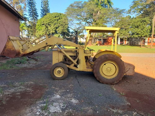 Trator Massey Ferguson 65r 4x2 - Ano 1985