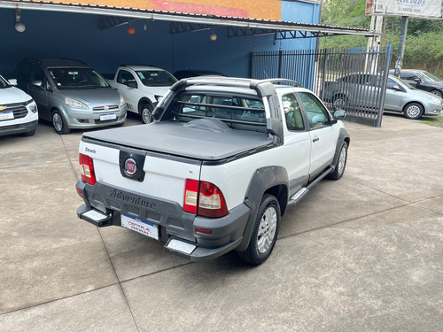 Fiat Strada 1.8 16v Adventure Cab. Dupla Flex 2p