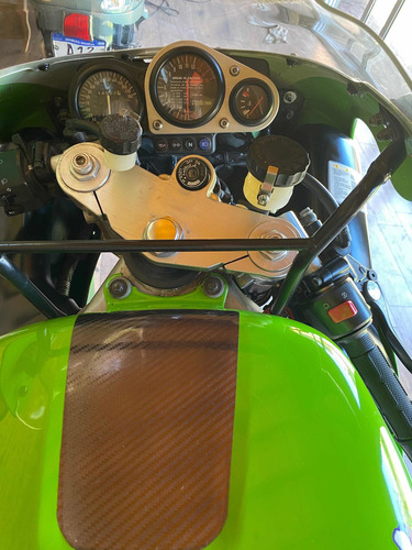 Kawasaki Zx7r (no Cbr, R1, R6, Zx10)
