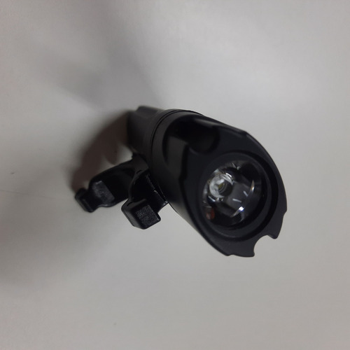 Imagem 2 de 10 de Farol J.w.s Ws-8209 Led 1500 Lumens Usb Até 9h Resiste Água